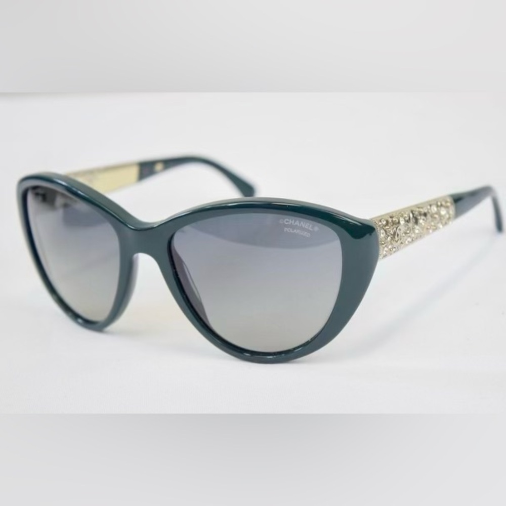 Chanel Interlocking CC Cat-eye Sunglasses